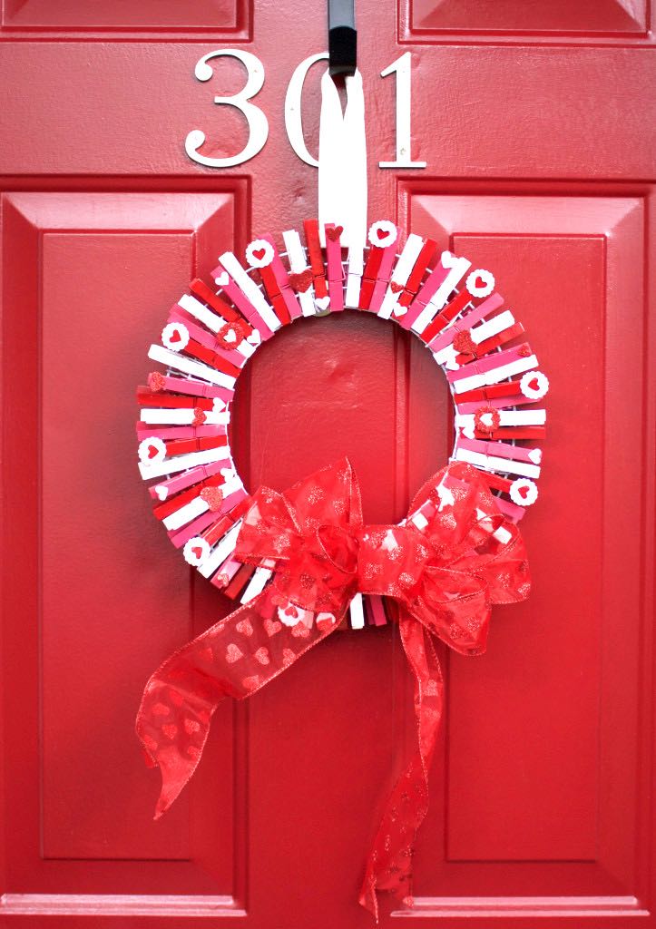 Valentines Day clothes pin wreath