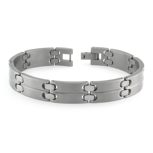 Titanium staple link bracelet