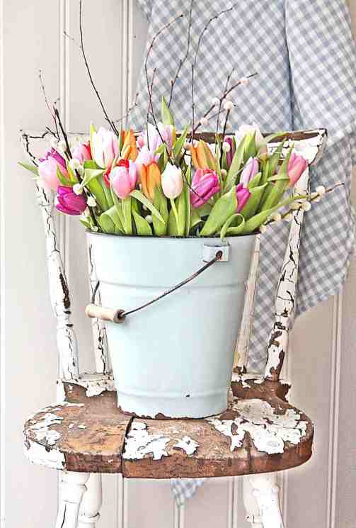 Tulip bucket, Easter DIY ideas, Easter decoration ideas, Easter DIY flower decor